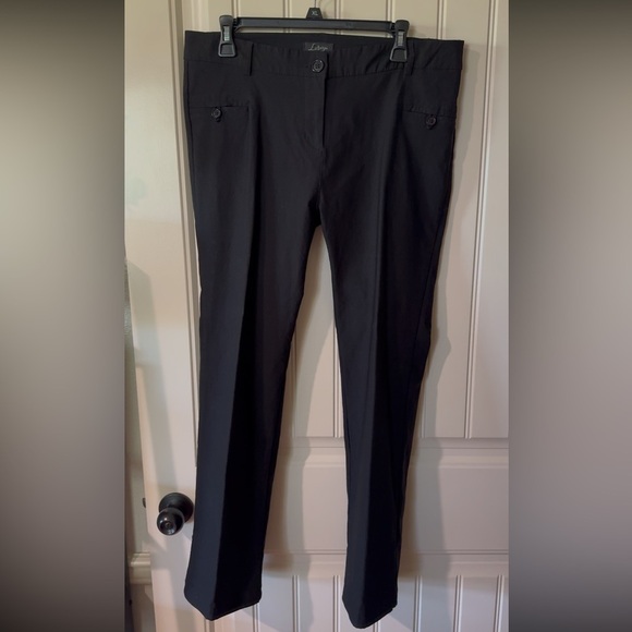 3/for $15 🍒 LABIJOU Classic Black Straight Leg Stretchy Work Slacks 🖤 (Size 8) - Picture 3 of 11